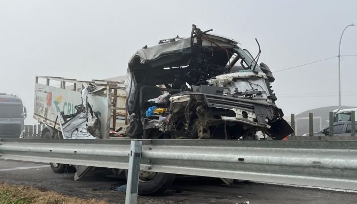 engavetamento-na-br-101-em-sc-sangao-10