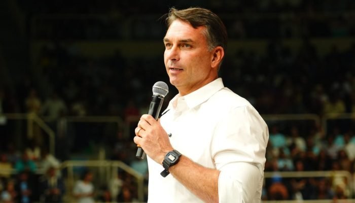 flavio-bolsonaro-1-3-1300x731
