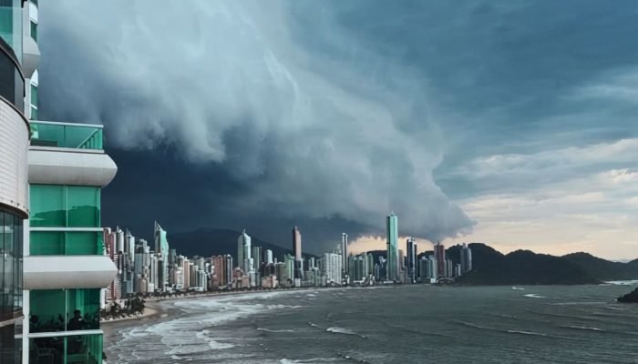 novo-ciclone-extratropical-surge-no-radar-e-coloca-novamente-o-sul-do-brasil-em-alerta-para-chuvas-intensas
