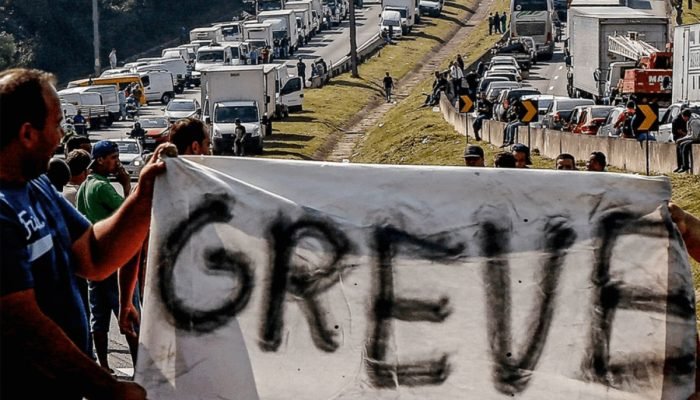 paralisacao-dos-caminhoneiros-bota-pressao-no-governo-federal