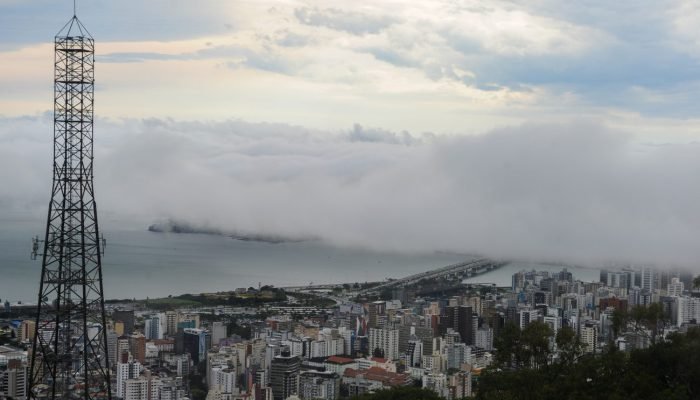 tempo-chuvoso-em-florianopolis-foto-alan-pedro-29-09-2026-06-1300x865
